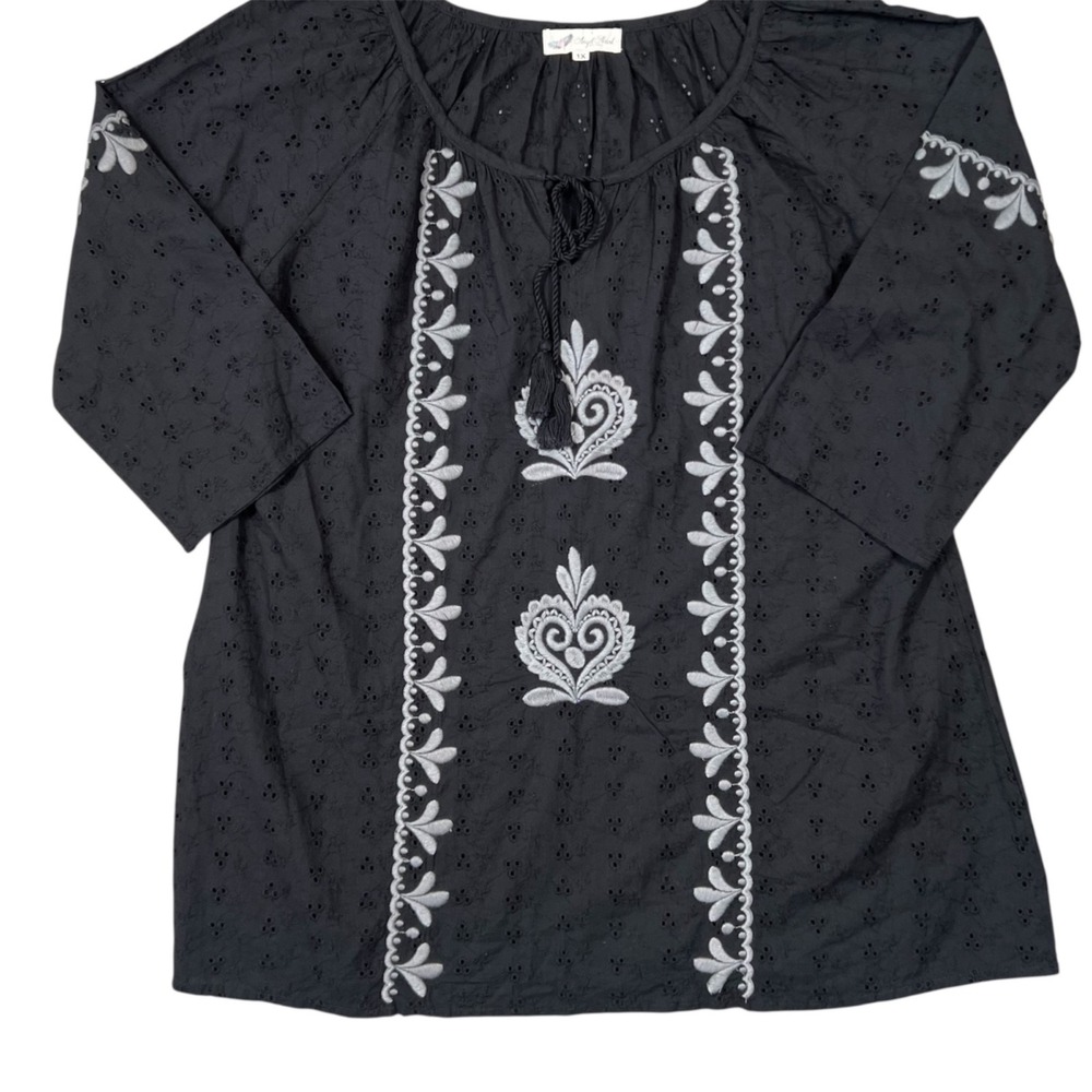 Angel Heart Boutique Women's Embroidered Tunic Top 1X Black Embroidered Boho